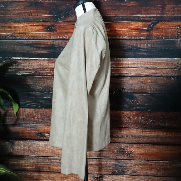 Orvis Jacket Blouse Top Size 6 Textured Crepe Beige Button Front Faux Suede - Picture 8 of 11